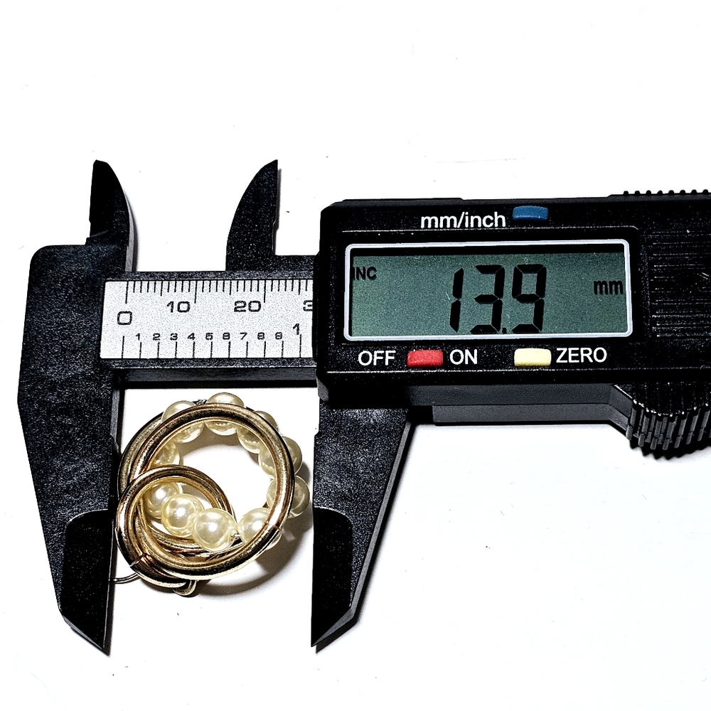 Linked Statement Necklece W Earrings Set Faux Pea… - image 2